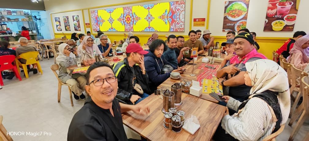 Suai Kenal Ahli PLT - gambar 1